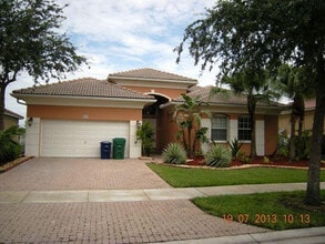 Building Photo - 3410 SW 195th Ave