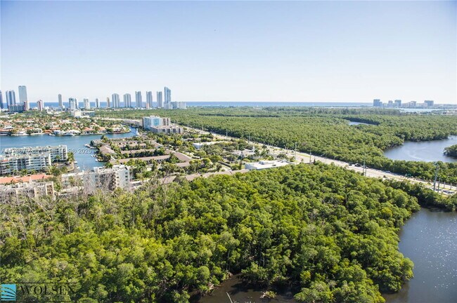 Building Photo - 16385 Biscayne Blvd