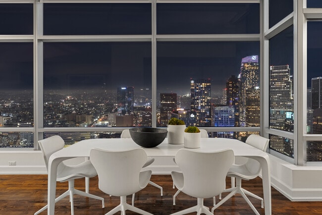 Building Photo - 900 W Olympic Blvd