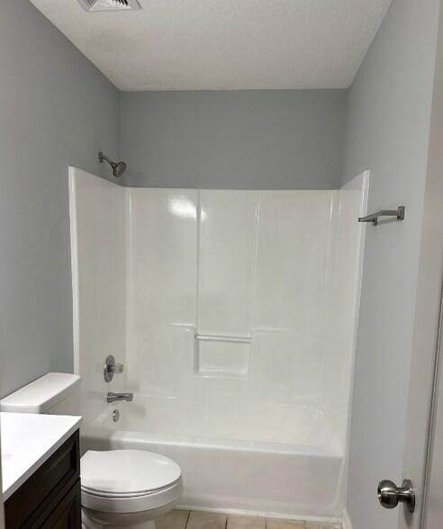 Building Photo - 100 Patra Dr