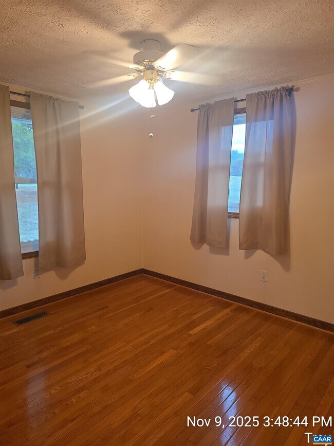 Building Photo - 912 Hunters Lodge Rd