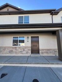 Building Photo - Brand NEW Cedar City Townhome!