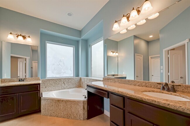 Building Photo - 24922 Florina Ranch Dr