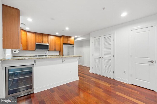 Building Photo - 1354 Euclid St NW