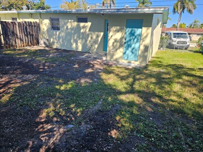 Building Photo - 9360 SW 168th St