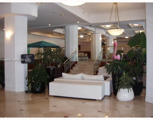 Building Photo - 100 Lincoln Rd