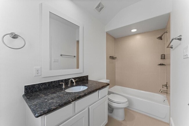 Building Photo - 1038 E 29th St