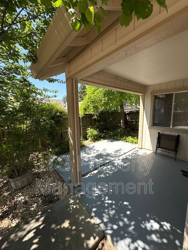 Building Photo - 8987 Paso Robles Way