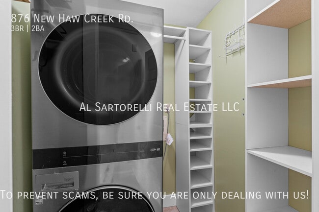 Building Photo - 876 New Haw Creek Rd