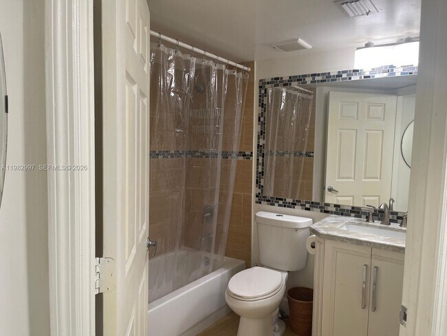 Building Photo - 150 NW 96th Ave