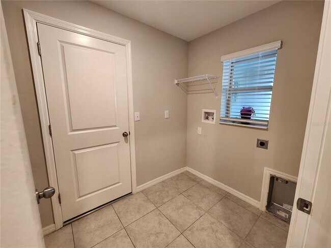 Building Photo - 872 Olive Conch St