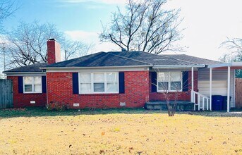 Building Photo - Charming 2 Bed, 1 Bath Home in the Heart of Tulsa!