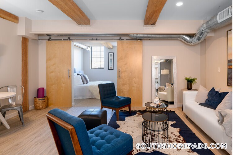 Building Photo - 129 Guild St