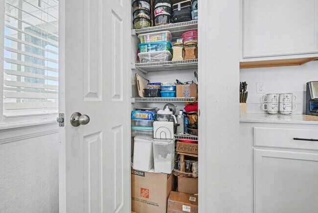 Building Photo - 8731 Snake River St