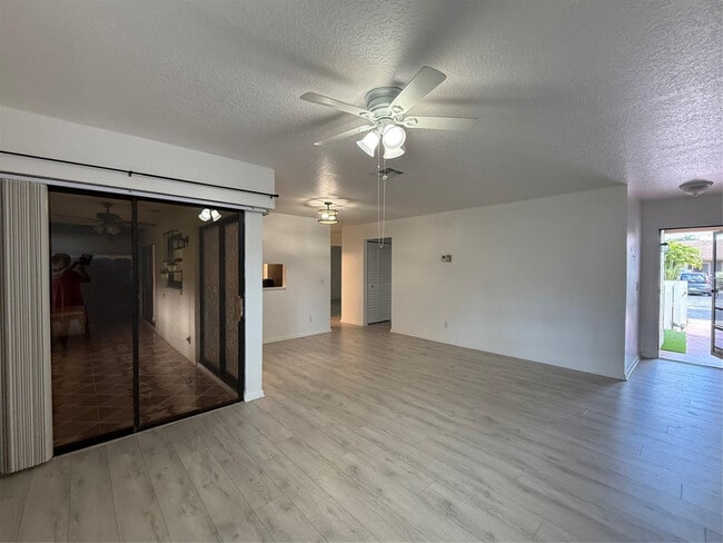 Building Photo - 6101 Woodlake Blvd