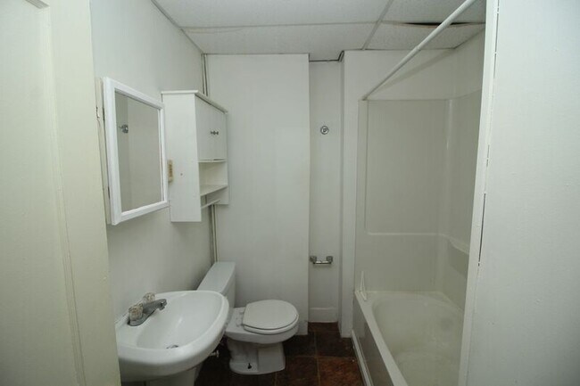 Building Photo - 3209 Guilford Ave