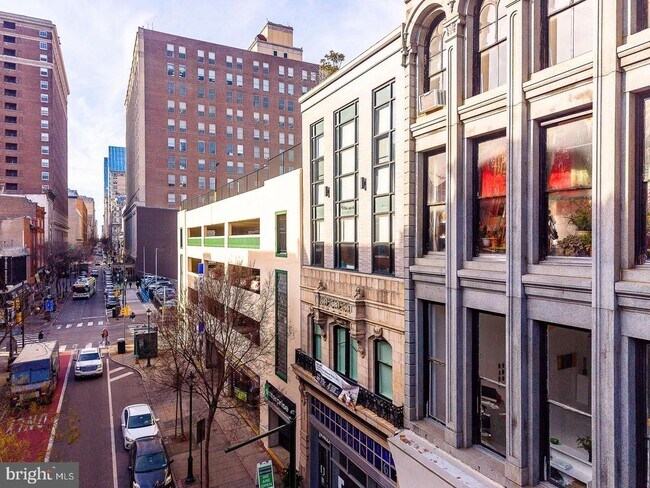 Building Photo - 725 Chestnut St