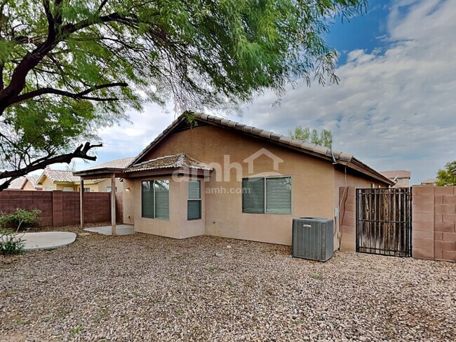 Building Photo - 2071 S 155th Dr