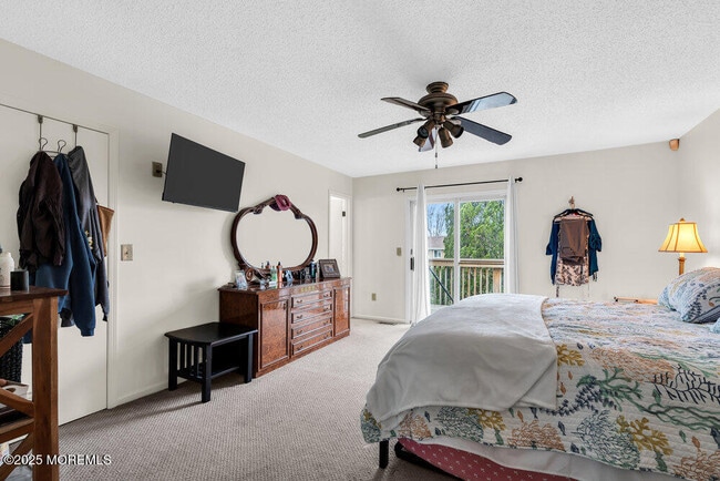 Building Photo - 29 Shore Dr