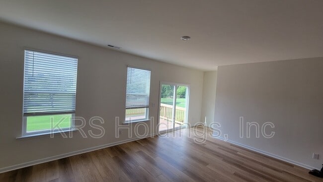 Building Photo - 841 Parc Townes Dr