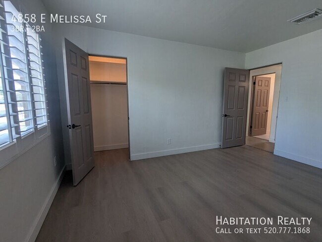 Building Photo - 4858 E Melissa St