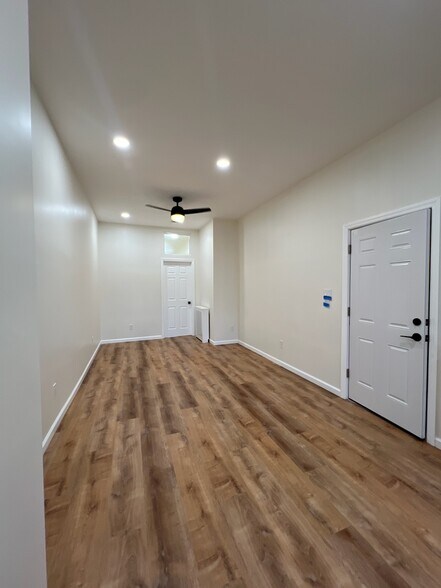 Building Photo - 5914 Palmetto St