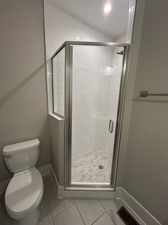 Building Photo - Stunning Home in Melrose 12 South Area...D...