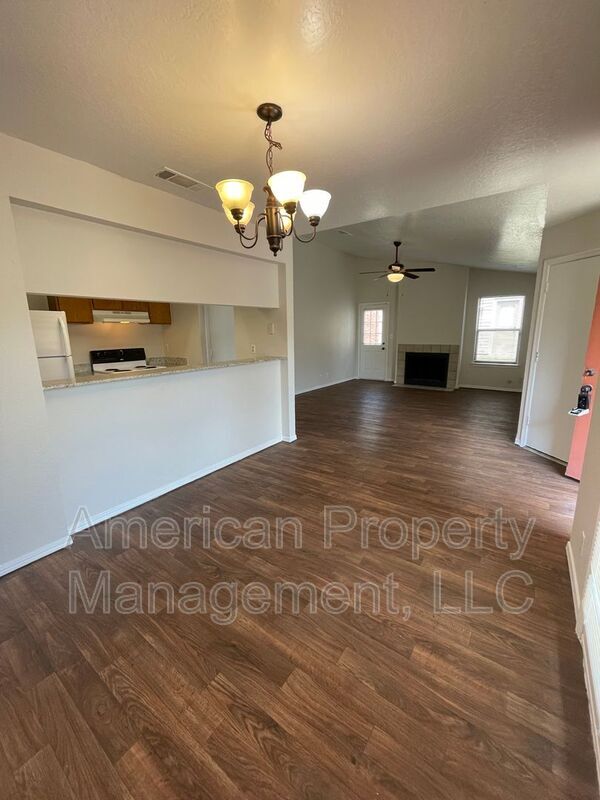 Building Photo - 13129 E 44th St