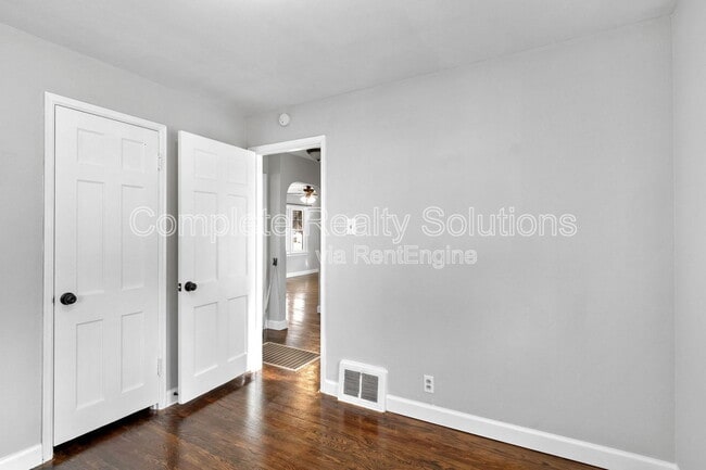 Building Photo - 8118 Blanchard Dr