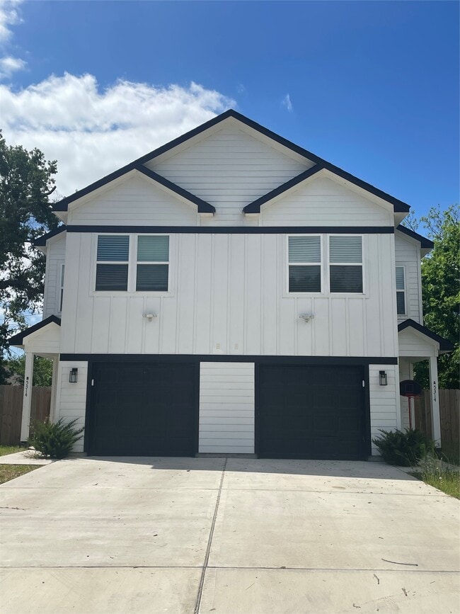 Building Photo - 5314 Longmeadow St