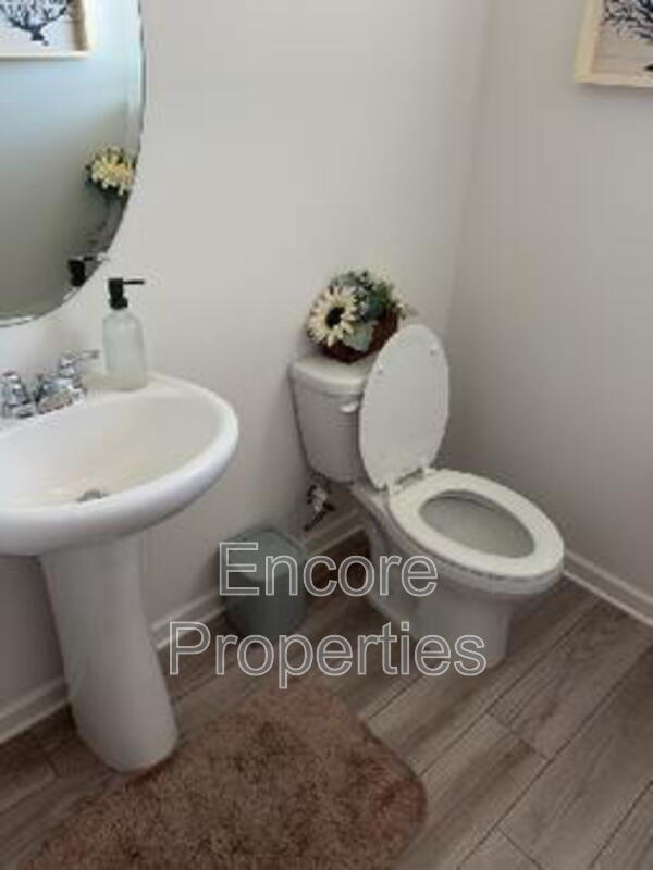 Building Photo - 747 Amarra Dr