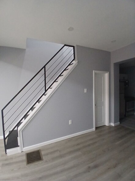 Building Photo - 2918 Mutter St