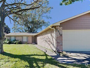 Building Photo - 8615 Riverside Walk Ln
