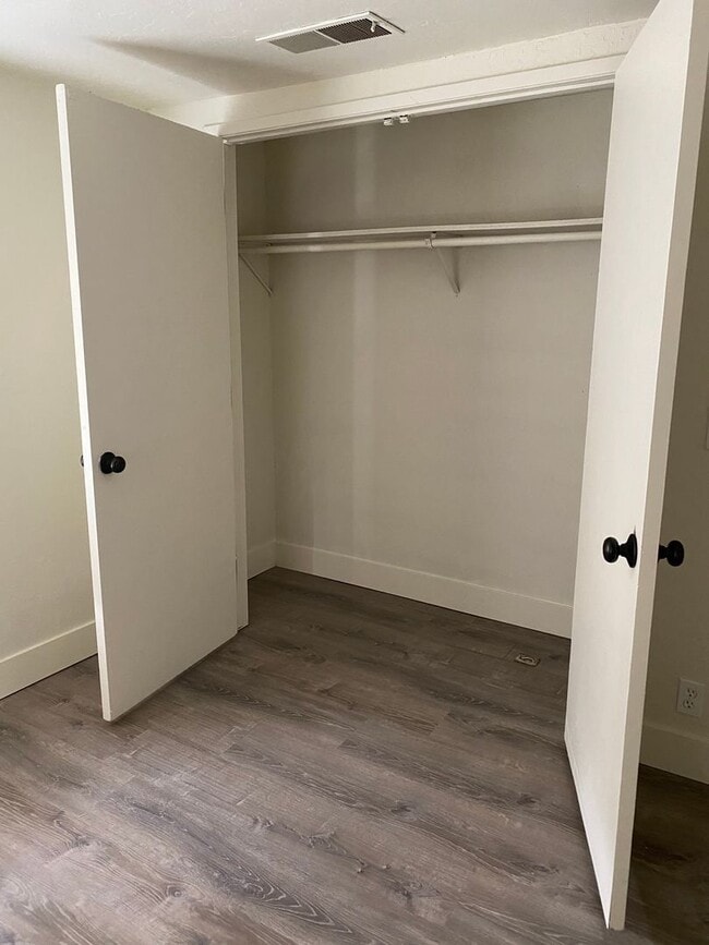 Building Photo - Cute Updated Home Near Shopping and Downtown Chico