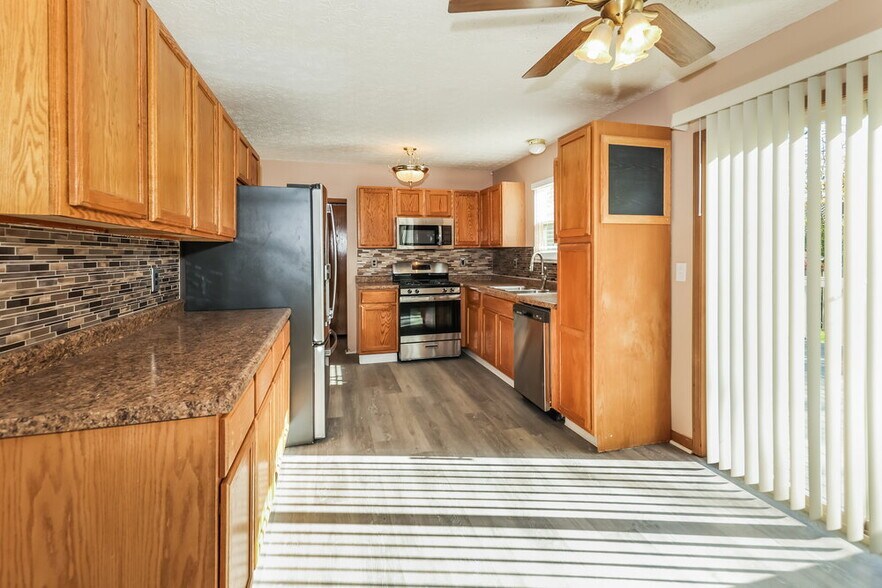 Building Photo - 5449 Longworth Dr