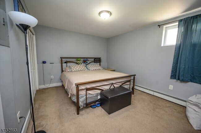 Building Photo - 82 Pacific Ave