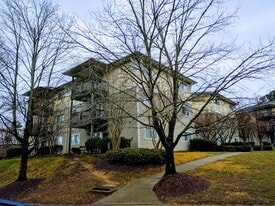 Building Photo - 303 Smith Level Rd
