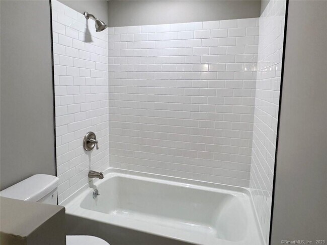 Building Photo - 26 Conestoga Way