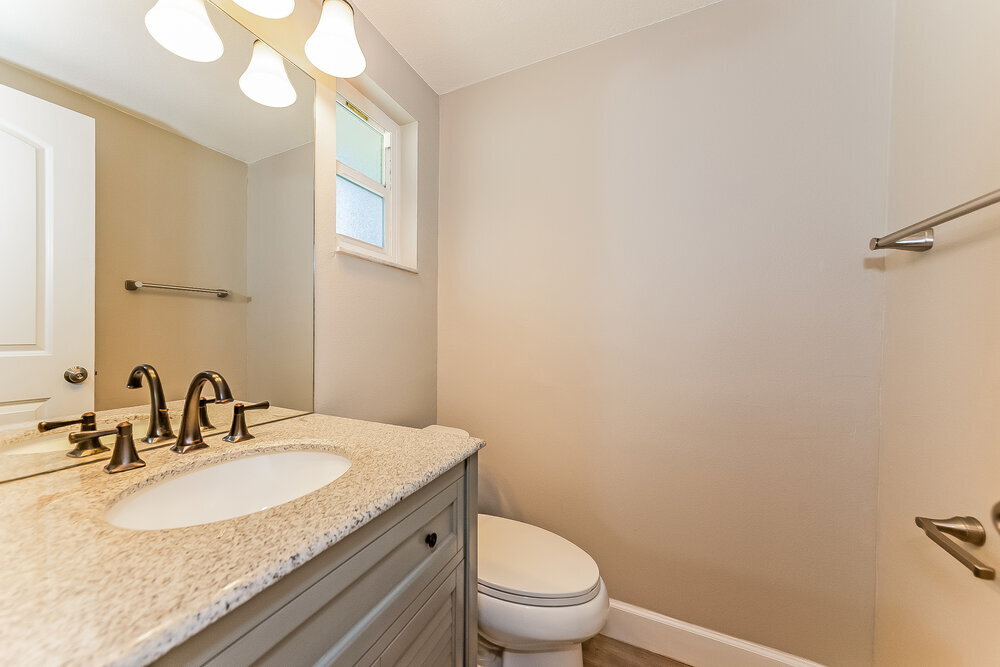 Building Photo - 5045 Silk Oak Dr