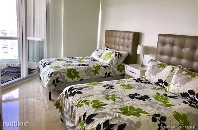 Building Photo - 21056 Yacht Club Dr