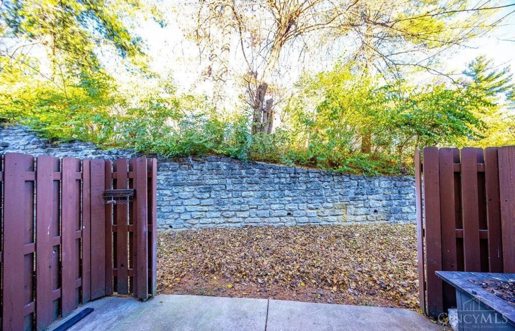 Building Photo - 9777 Bunker Hill Ln