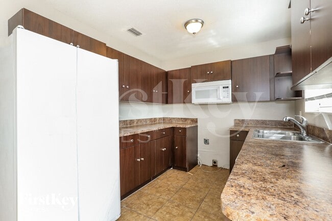 Building Photo - 6532 Eaton St