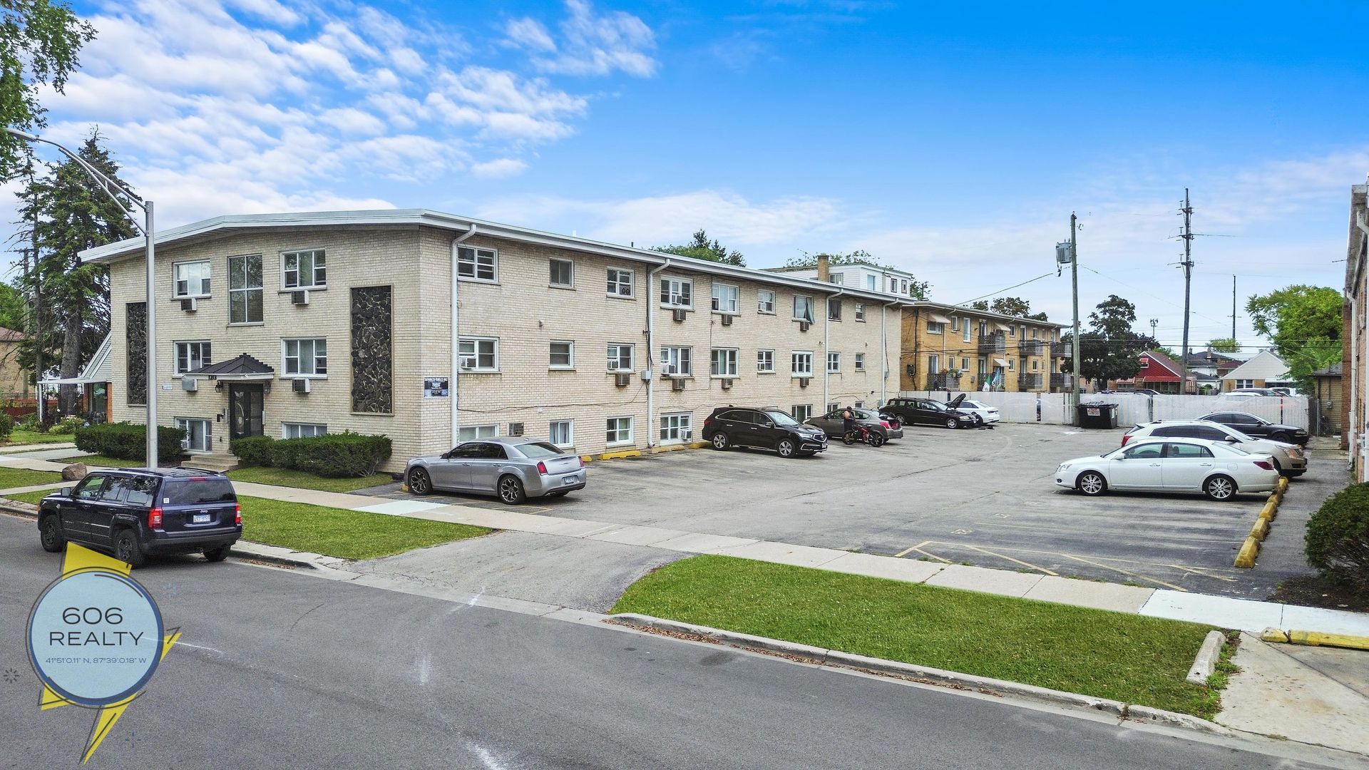 Building Photo - 1213 34th Ave