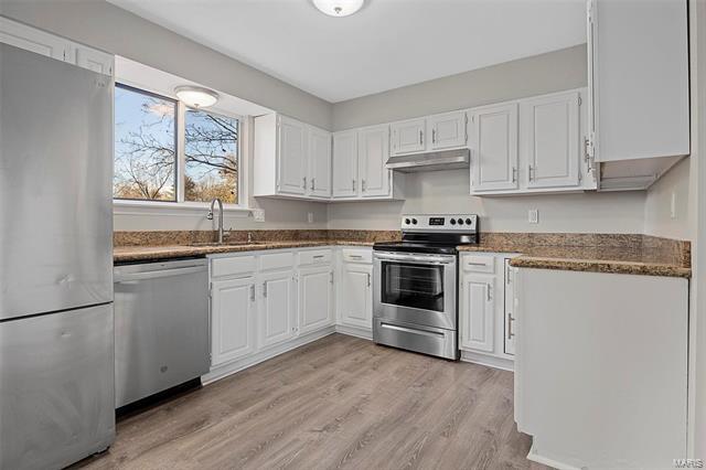 Building Photo - 655 Foxtail Dr