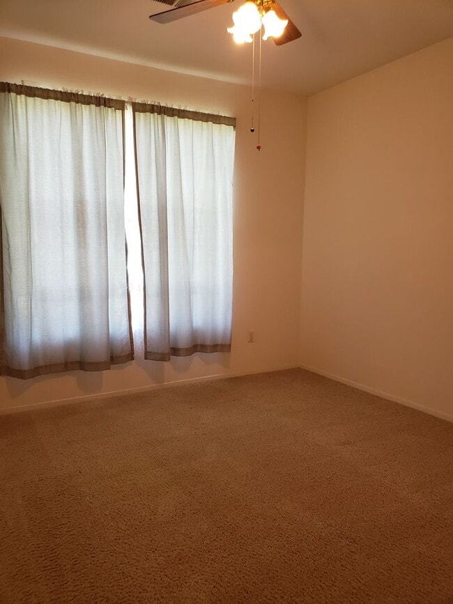 Building Photo - 3 Bedroom 2 Bath available soon