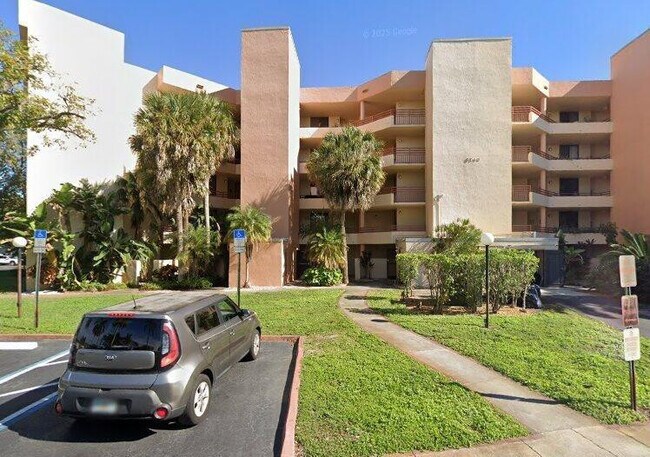 Primary Photo - 8740 NW 40th St