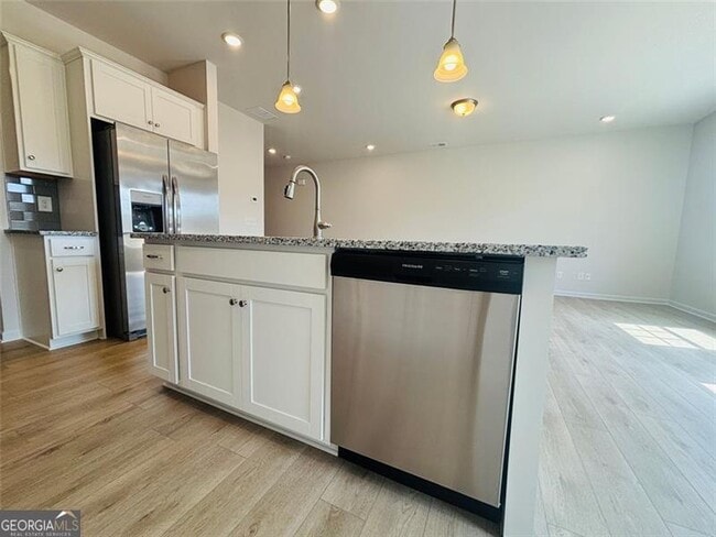 Building Photo - 206 Bastian Dr