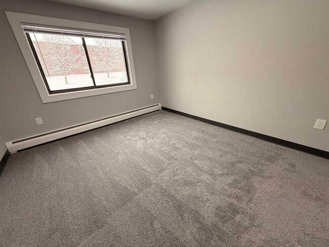 Building Photo - 95 Powers St