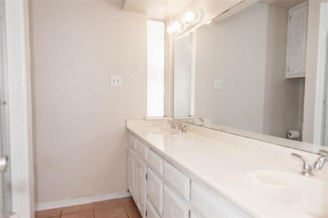 Building Photo - 105 Tanglewood Ln