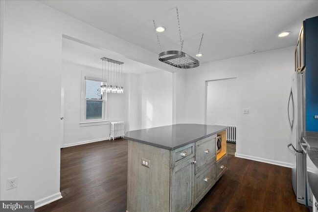 Building Photo - 4252 Clay St NE